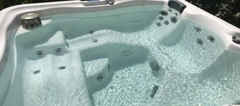 Elisa Seaside Luxury Suite Private hot Tub, Beach