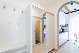 Apartment (One Bedroom Apartment with Balcony an) | Interior