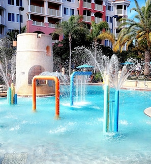Piscina all'aperto, una piscina riscaldata