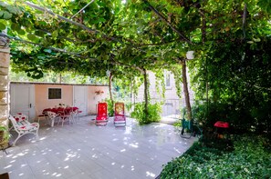 Appartement (One Bedroom Apartment with Terrace A2) | Terrasse/Patio