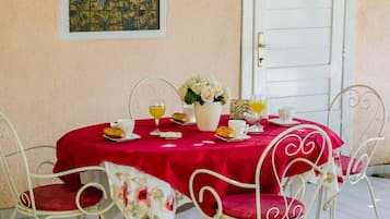 Apartment (One Bedroom Apartment with Terrace A2) | Terrace/patio