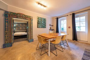 Deluxe Double Room | Living area | Heated floors - Design Apartments - "Villa Arnim" (Potsdam)