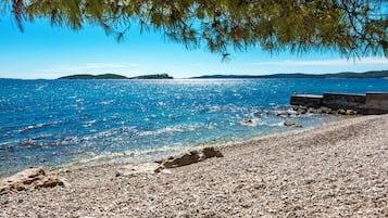 House (Three Bedroom Holiday House with Terr) | Beach