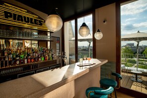 Bar (en la propiedad)