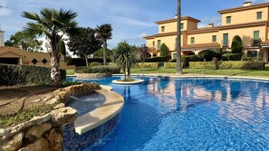 Pool - PORT PALS E 202 (Pals)
