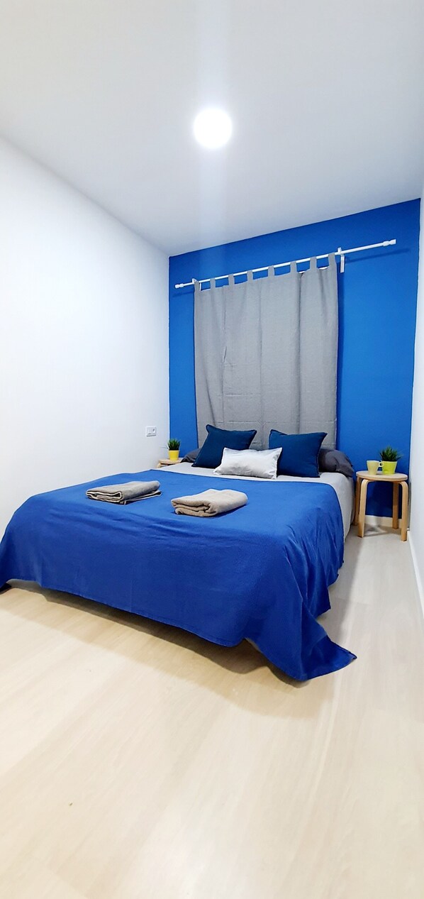 Habitación básica doble | Sistema de insonorización, wifi gratis, ropa de cama