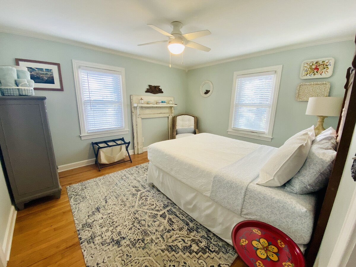 Photo 17 of Downtown Greer Cottage ⭐️ Walk to downtown!