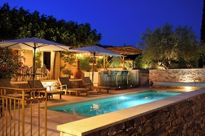 Ulkouima-allas, lämmitetty uima-allas