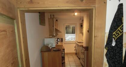 Ferien-Handwerker-Messewohnung
20 Minuten bis Messezentrum
ruhige Lage