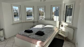 Studio, 1 Double Bed with Sofa bed (incl. EUR 25 cleaning fee per stay) | Iron/ironing board, free WiFi, bed sheets