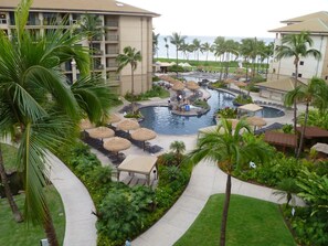 Piscina all'aperto, una piscina riscaldata