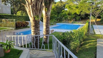 Udendørs pool, opvarmet pool