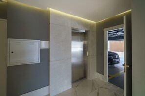 Interior entrance - Recanto Girassóis 502 - 707 (Arapongas)