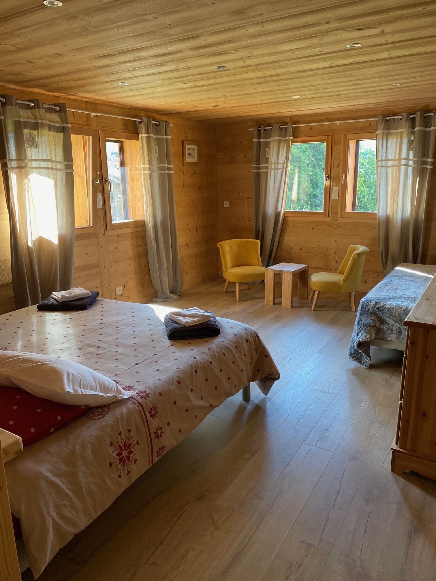 5 soverom, strykejern/-brett, reiseseng for barn og wi-fi (inkludert)