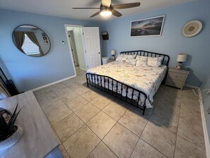 2 bedrooms, free WiFi, bed sheets, wheelchair access