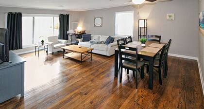 Family Home Near Expo Center - Pets Ok - Fenced Yard - No Checkout Chores