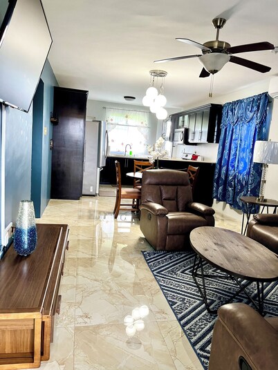 "The Chandelier" Modern & Comfortable Home