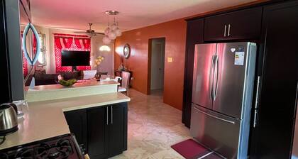 "The Chandelier" Modern & Comfortable Home