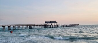 Lovely 2-Bedroom + Den Condo in Greenlinks Resort