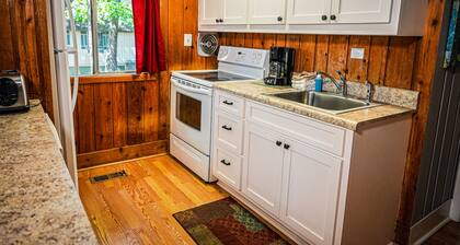 Breathtaking Dog friendly chalet within walking distance of all amenities