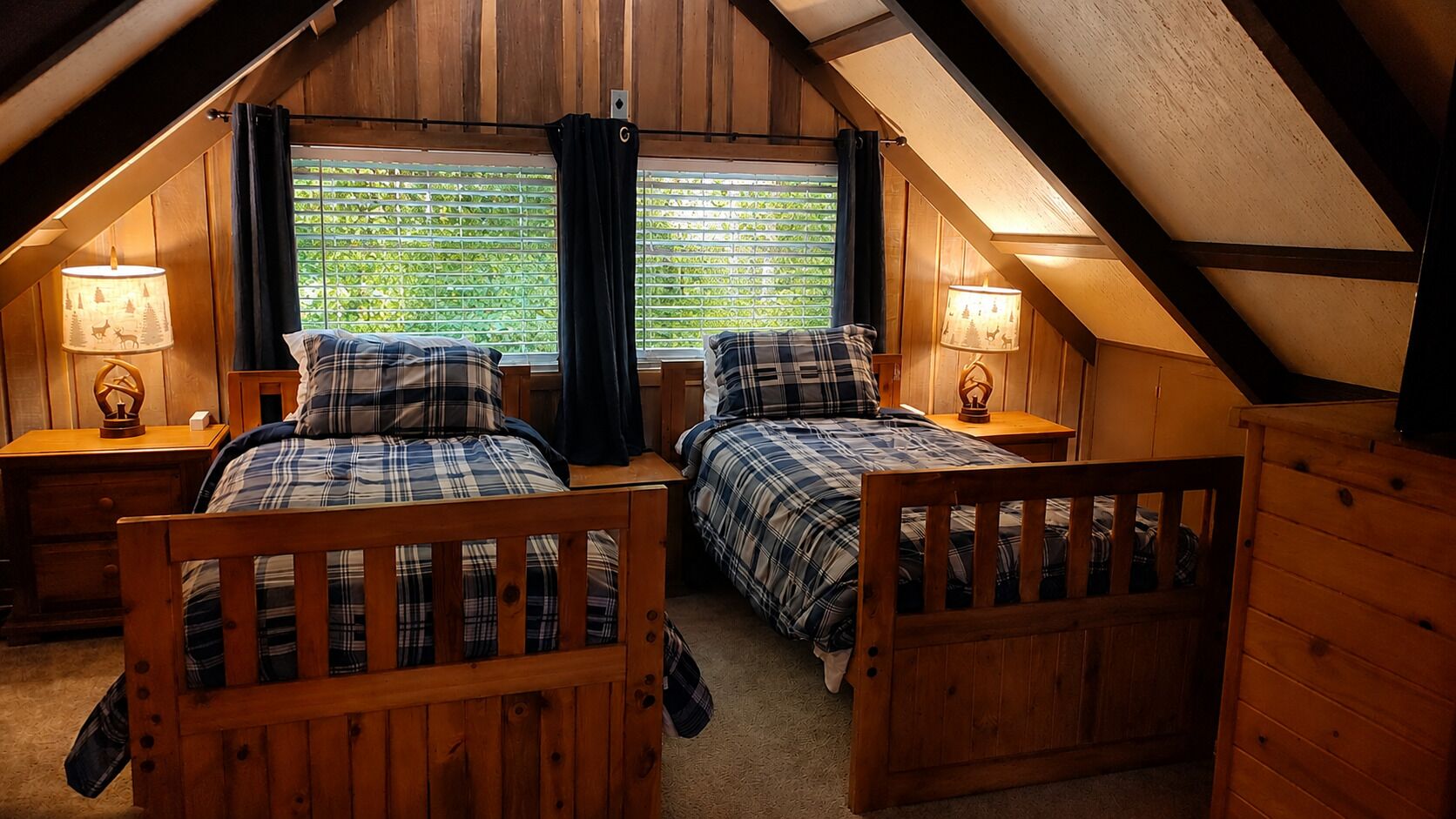 3 bedrooms, iron/ironing board, internet, bed sheets