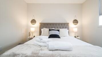 4 bedrooms, desk, iron/ironing board, travel crib