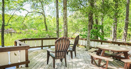 Lake View Paradise less than 1 mile from Callaway Gardens!!