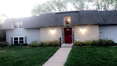 Clean and Comfy!! 2 Bedrooms! 