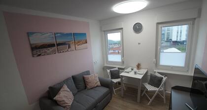 Neue Ferienwohnung für 2 P. in Sehr Guter Lage!