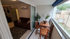 Porch - Recanto Cardeal 206C - 697 (Bombinhas)