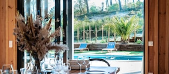 Magnificent wooden Villa Golf Biscarrosse with swimming pool