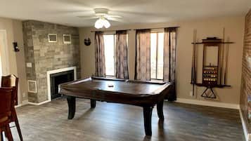 Spielezimmer