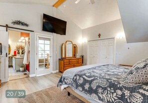 3 chambres, bureau, fer et planche à repasser, lit de bébé portatif