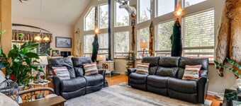 Palmer Butte Alaska Home Pioneer Peak 9 beds and loft