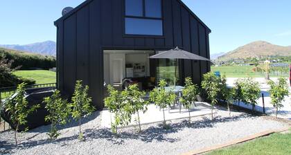 Ayrshire Cottage - luxury modern rural private retreat