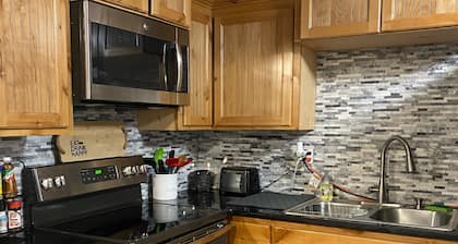 Quaint Cabin in the Park