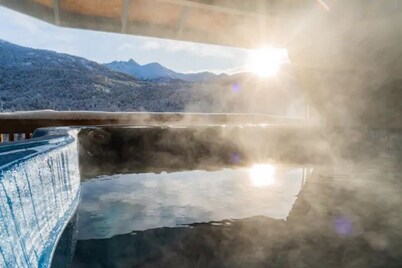 Secluded Mountain Lake Cabin:
