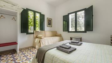 7 slaapkamers, reisbedje, gratis wifi, beddengoed