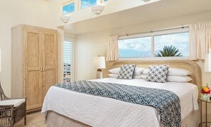 3 bedrooms, in-room safe, iron/ironing board, travel cot