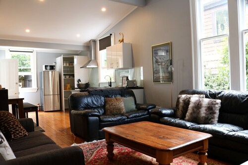 Peaceful, Spacious Urban Edge Villa