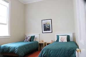 4 Schlafzimmer, Bügeleisen/Bügelbrett, Reisekinderbett, kostenloses WLAN