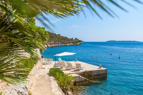 Hvar's Incredible Villa with Private Beach and Pool 