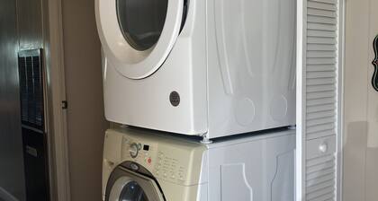 Country Gem - completely private home with large outdoor space.