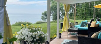 Couples Getaway on Lake Huron 2 miles south of the quaint town of Lexington