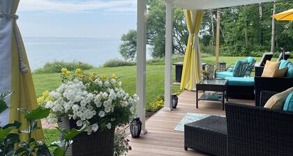 Couples Getaway on Lake Huron 2 miles south of the quaint town of Lexington