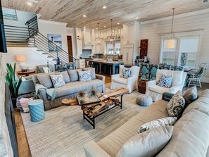 Smart-TV, Kamin, Tischtennisplatte, Bücher