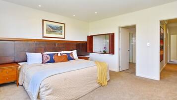 Villa | 3 bedrooms, individually furnished, iron/ironing board, bed sheets