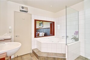 빌라 | 욕실 | 별도의 욕조 및 샤워 시설, 분사식 욕조, 헤어드라이어, 타월