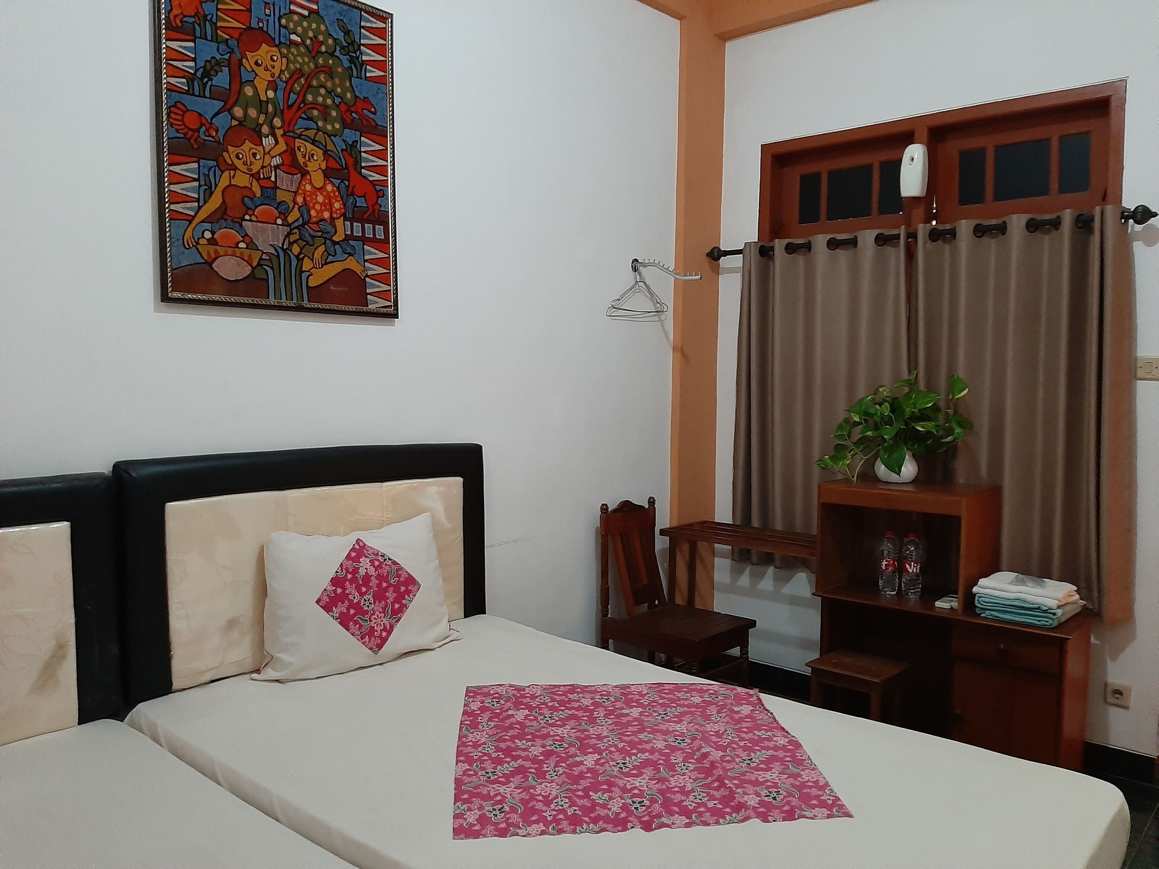 Deluxe Double or Twin Room, 1 Double or 2 Single Beds, Non Smoking (AC) | Desk, bed sheets