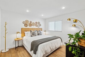 6 bedrooms, iron/ironing board, travel cot, free WiFi